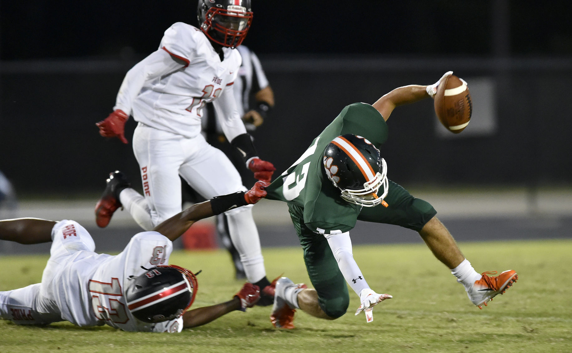 B_KR_Foot_Seth_Tenberg_13_v_Heritage_Foot_25_Omari_Cornwall_13.JPG